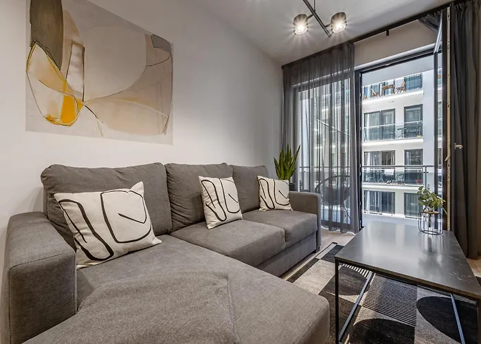 Condo With Balcony @ Downtown Budapest