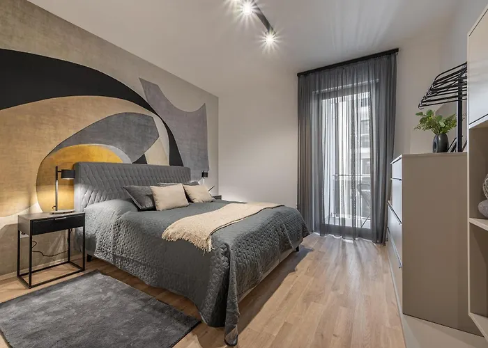 Condo With Balcony @ Downtown Budapest